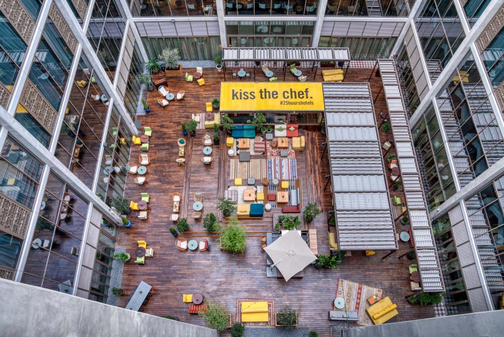 25Hours Hotel Dubai One Central المظهر الخارجي الصورة The atrium of the new building